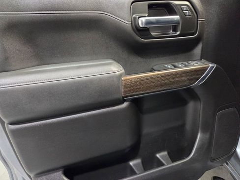 Used 2020 Chevrolet Silverado 1500 RST image 11