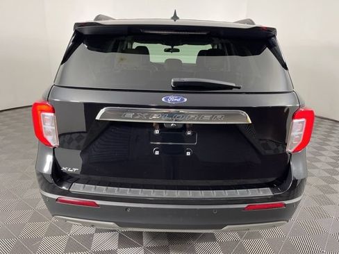 Used 2024 Ford Explorer XLT w/ Equipment Group 202A RWD image 7
