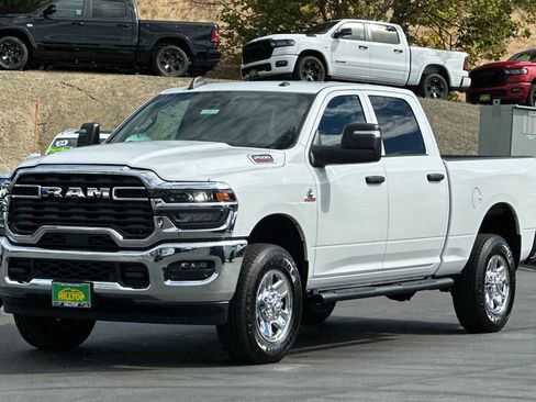New 2026 RAM 2500 Tradesman AWD/4WD image 8