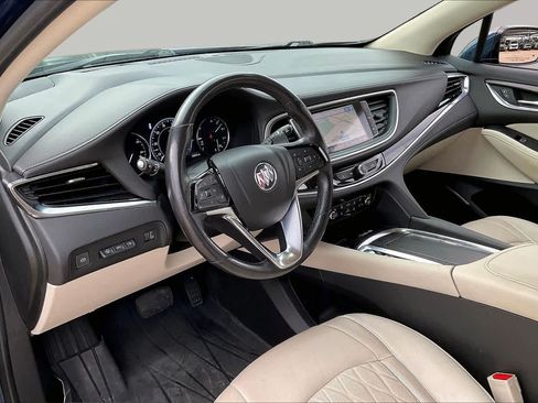Used 2023 Buick Enclave Avenir w/ Avenir Technology Package AWD/4WD image 17