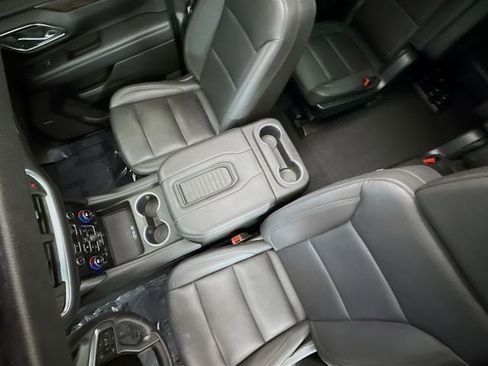 Used 2022 Chevrolet Tahoe LT w/ Luxury Package image 25