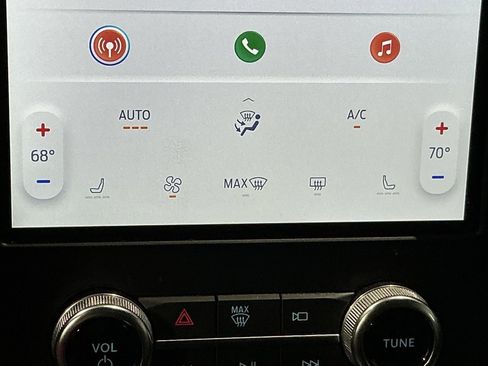 Used 2024 Ford Edge SEL image 8