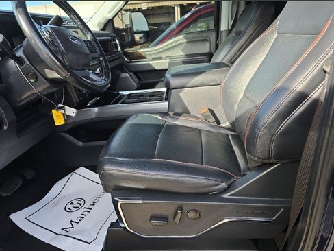 Used 2023 Ford F350 Lariat w/ Chrome Package image 4