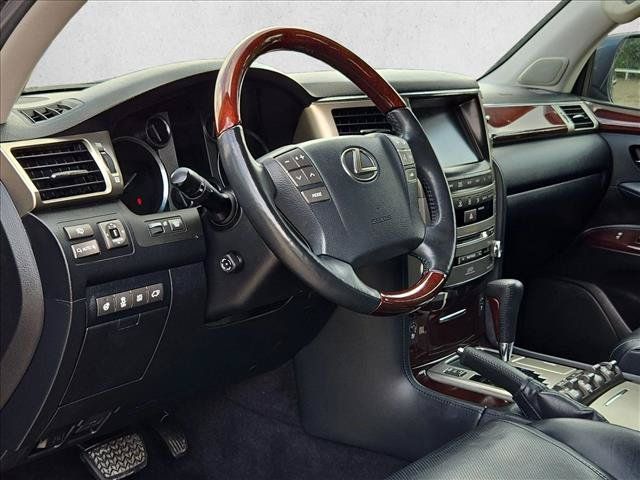 Used 2014 Lexus LX 570 4WD image 9