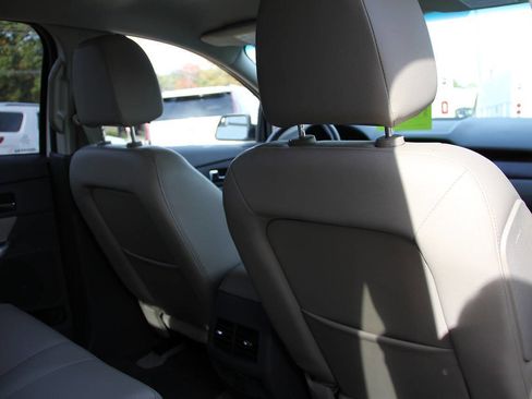 Used 2012 Ford Edge Limited image 18