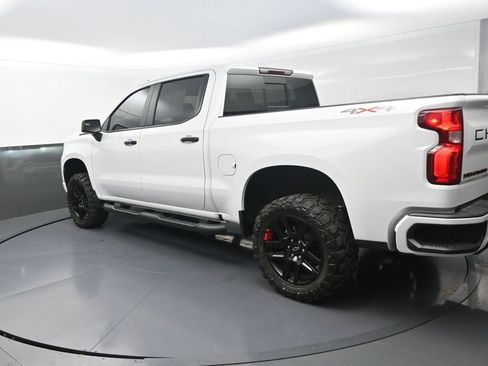 Used 2024 Chevrolet Silverado 1500 RST w/ Redline Edition AWD/4WD image 8