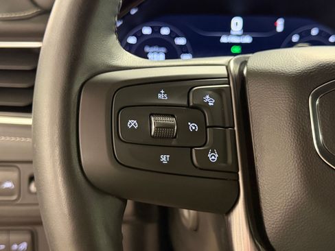 Used 2023 GMC Yukon Denali Ultimate AWD/4WD image 15
