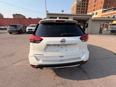Used 2020 Nissan Rogue SL w/ Premium Package FWD image 4