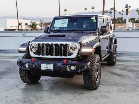 New 2026 Jeep Wrangler Unlimited Rubicon w/ Whitecap Package image 3