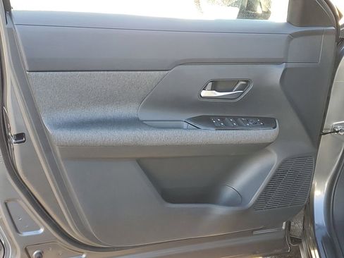 New 2026 Nissan Kicks SV image 8