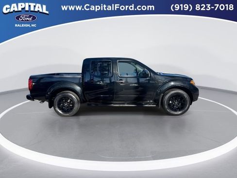 Used 2019 Nissan Frontier SV w/ Value Truck Package image 9