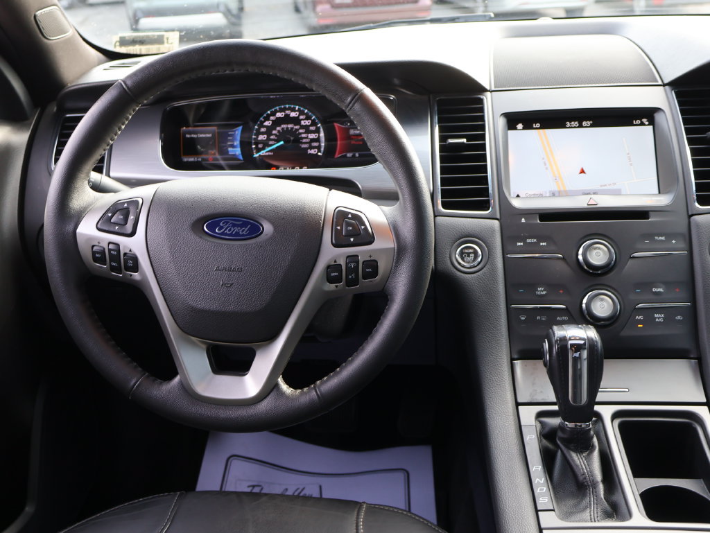 Used 2018 Ford Taurus SEL w/ Equipment Group 201A FWD image 17