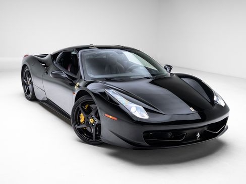 Used 2010 Ferrari 458 Italia Coupe image 21