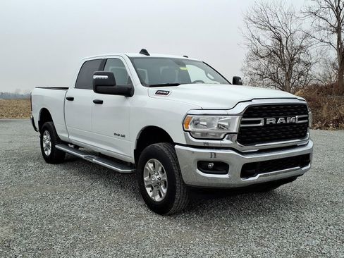 Used 2024 RAM 2500 Big Horn w/ Bed Utility Group image 2