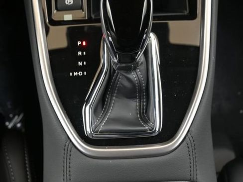 Certified 2025 Subaru Outback Limited image 32