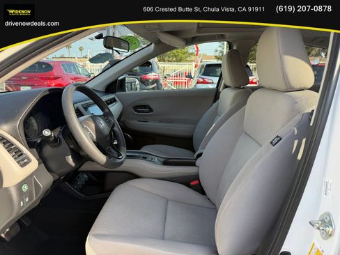Used 2017 Honda HR-V EX image 13