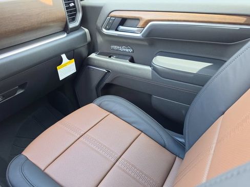New 2026 Chevrolet Silverado 1500 High Country AWD/4WD image 18