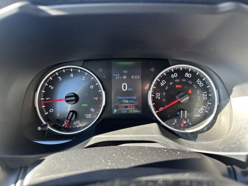 Used 2021 Toyota RAV4 XLE image 16