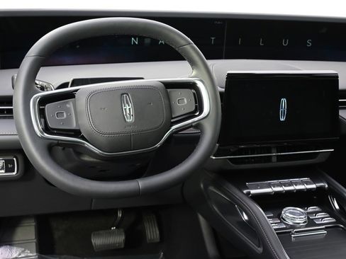 New 2026 Lincoln Nautilus Reserve image 12