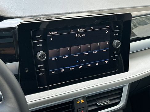 New 2026 Volkswagen Taos SE AWD/4WD image 16