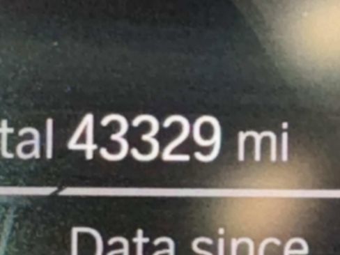 Used 2022 BMW X6 xDrive40i w/ M Sport Package image 26