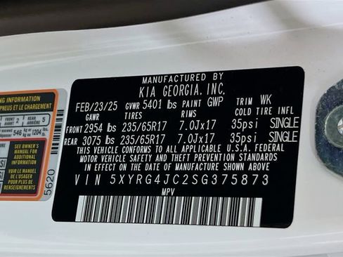 Certified 2025 Kia Sorento LX image 31