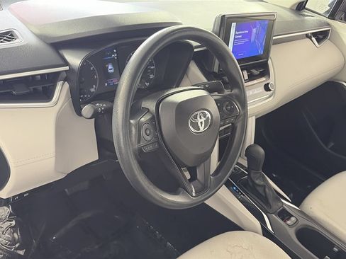 Used 2024 Toyota Corolla Cross L AWD/4WD image 10