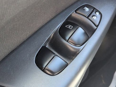 Used 2017 Nissan Sentra S image 21