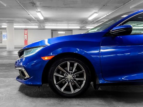 Used 2019 Honda Civic EX image 13