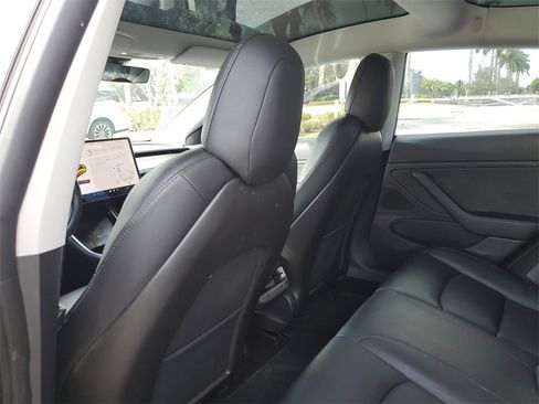Used 2019 Tesla Model 3 Long Range image 9