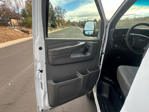 Used 2012 Chevrolet Express 1500 LS w/ Power Package image 9