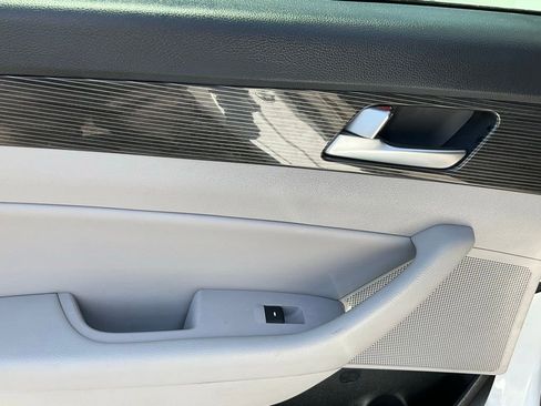 Used 2019 Hyundai Sonata Limited image 43