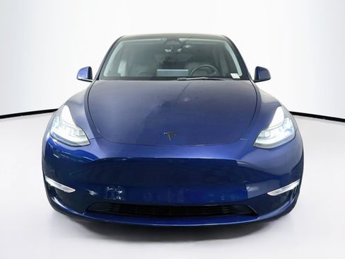 Used 2022 Tesla Model Y Long Range AWD/4WD image 2