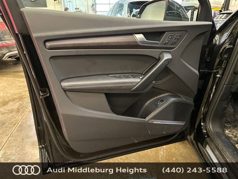 Certified 2025 Audi Q5 2.0T Premium Plus w/ Premium Plus Package image 14