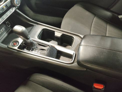 Used 2024 Nissan Sentra SV FWD image 26