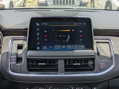 Used 2023 Chevrolet Tahoe Premier RWD image 18