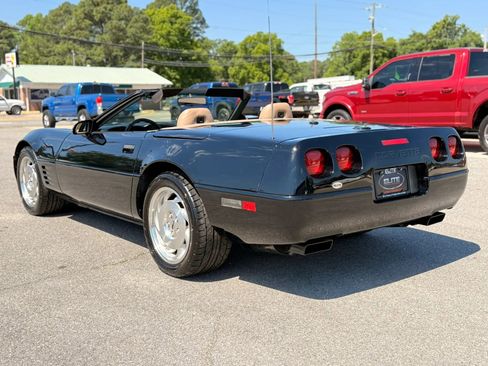 Used 1994 Chevrolet Corvette Convertible RWD image 6