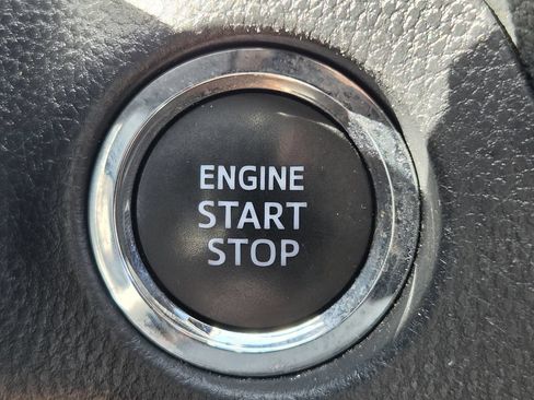 Used 2025 Toyota RAV4 XLE FWD image 22