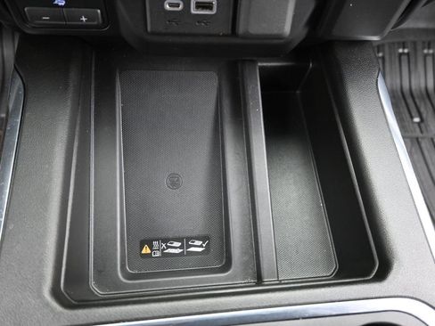 Used 2022 GMC Sierra 3500 Denali w/ Denali Ultimate Package image 20