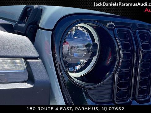 Used 2024 Jeep Wrangler Unlimited AWD/4WD image 21