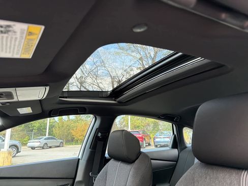 Used 2025 Honda Accord Sport image 19