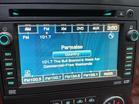 Used 2009 Chevrolet Avalanche LT image 11