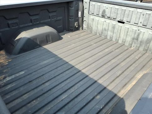 Used 2021 GMC Sierra 1500 AT4 w/ AT4 Value Package AWD/4WD image 17