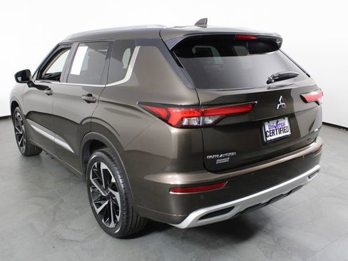 Used 2023 Mitsubishi Outlander SEL image 3