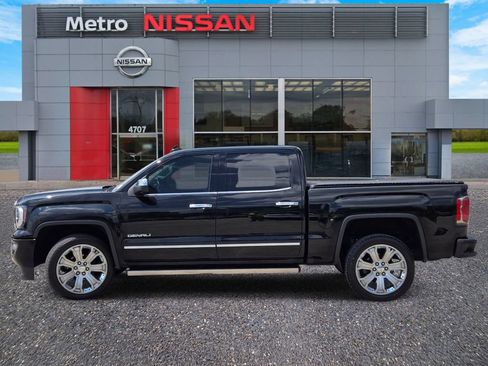 Used 2018 GMC Sierra 1500 Denali w/ Denali Ultimate Package AWD/4WD image 3