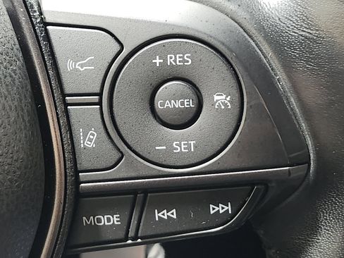 Used 2022 Toyota Camry SE image 29