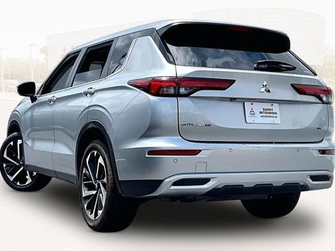 Used 2024 Mitsubishi Outlander SE AWD/4WD image 4