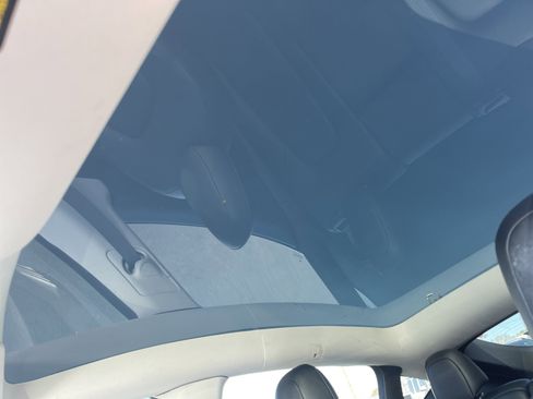 Used 2021 Tesla Model Y Long Range image 28