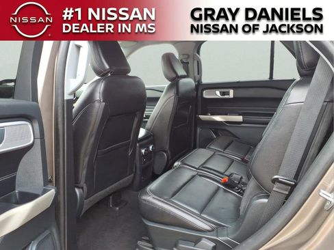 Used 2021 Ford Explorer Limited w/ Equipment Group 301A RWD image 27