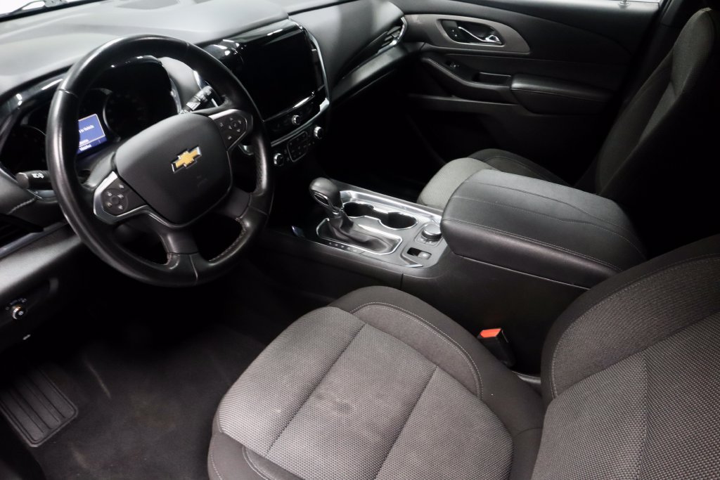 Used 2023 Chevrolet Traverse LT FWD image 24
